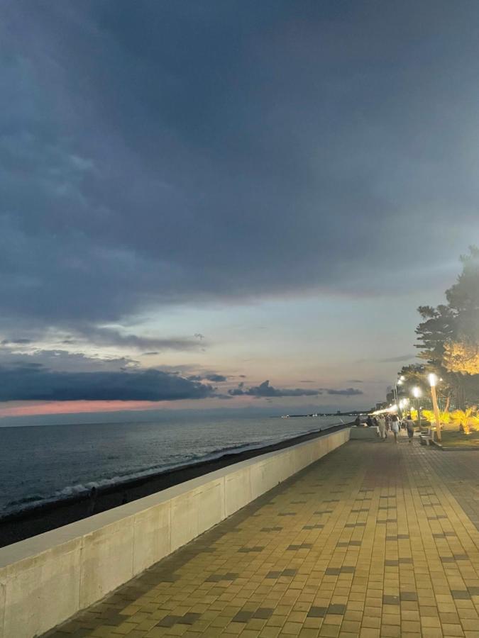 Hotel Chaika Kobuleti Exteriér fotografie